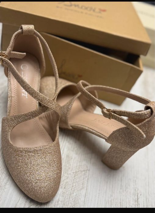 Pantofi elegantii cu toc