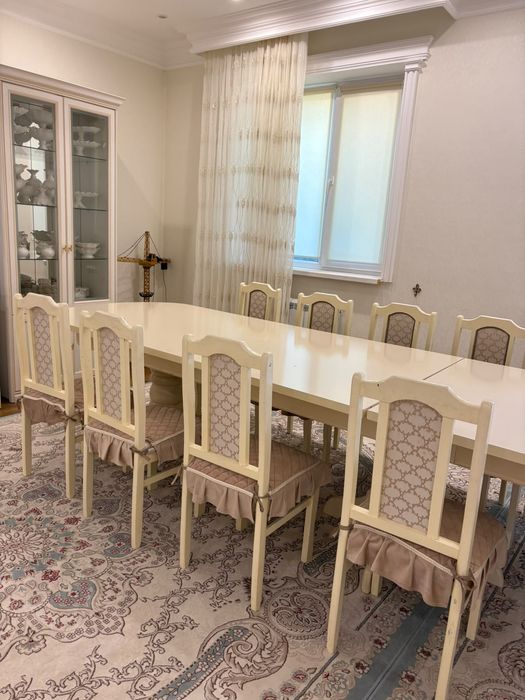 Стол и стулья б/у
