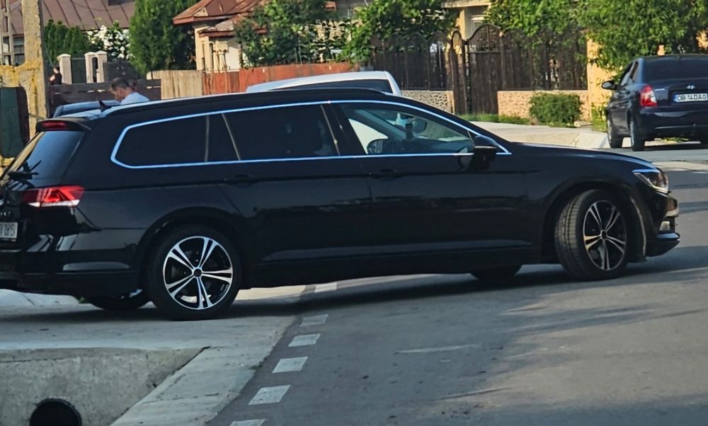 Vand roți  225 45 r 17