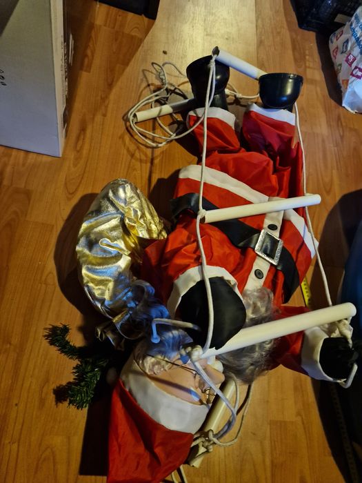 Ornament casa Mos cu scara