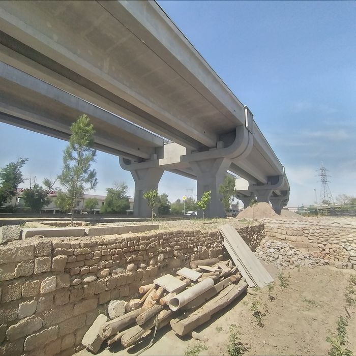 Срочно сотилади 2.5