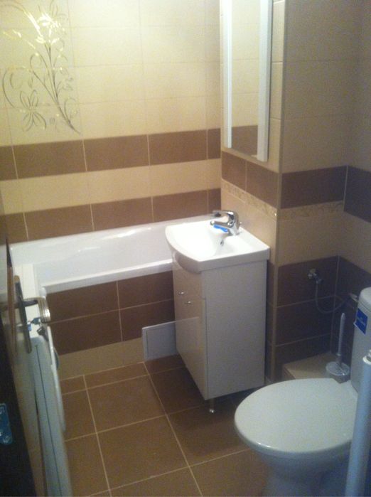 De inchiriat ap 2 camere, et2 zona cornisa-7noiembrie