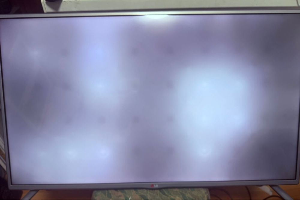 Телевизор lg , диагональ-109см