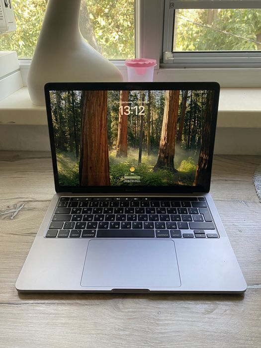 MacBook pro 13 2020 продаю срочно