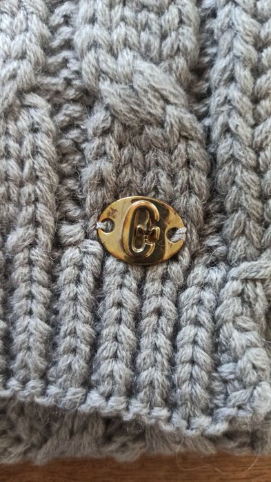 Зимен шал в сиво