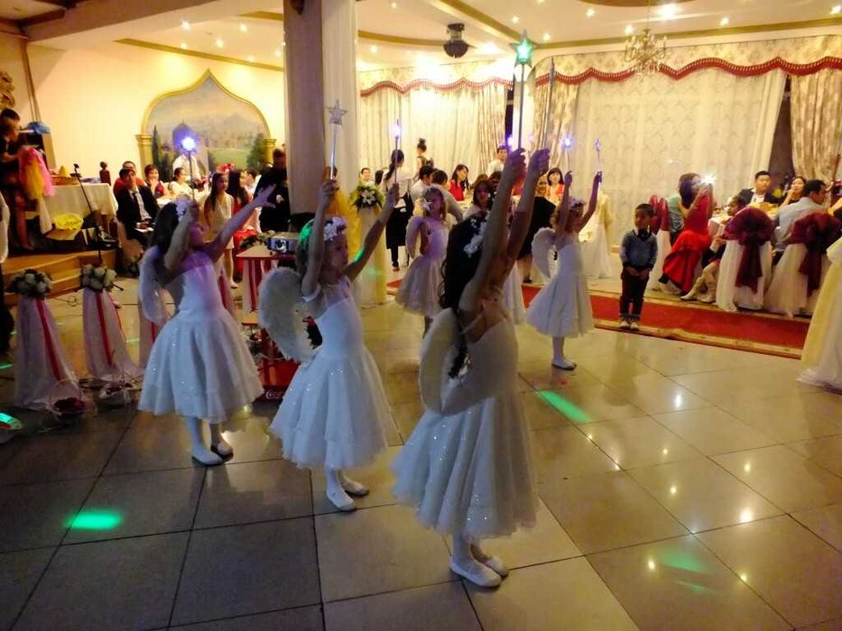 профессиональная ведущая, тамада