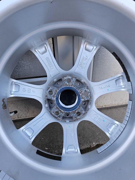 Лети джанти 17" 5х114,3 гуми 225/65/17