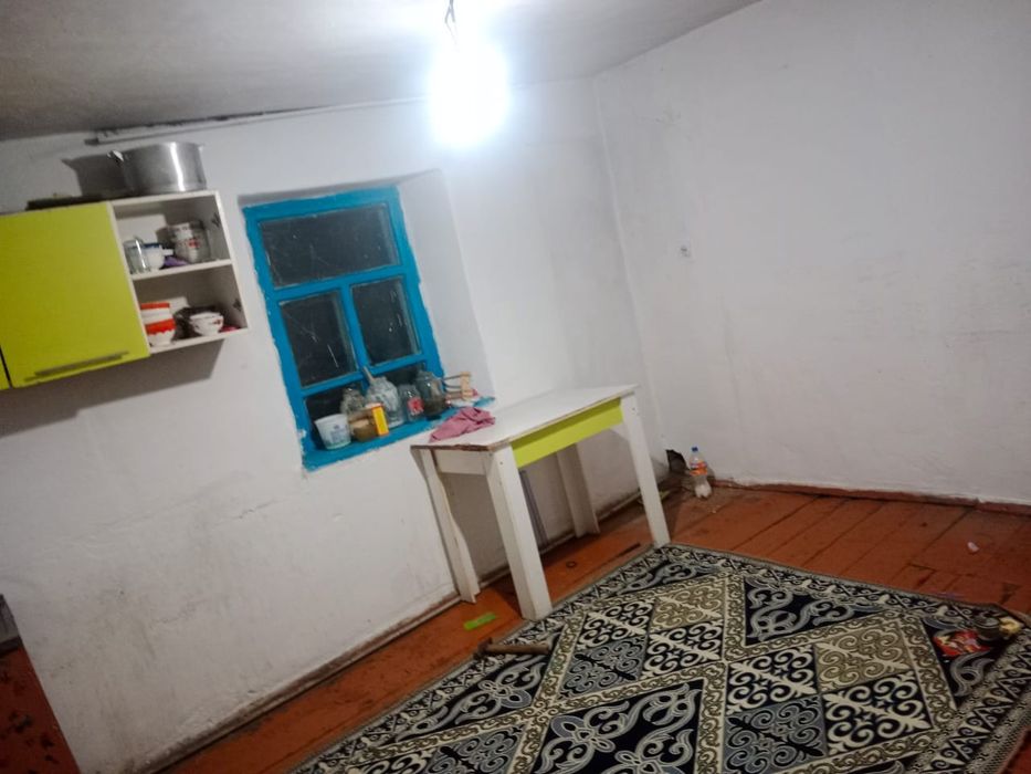 Үй сатылады қора жайымен