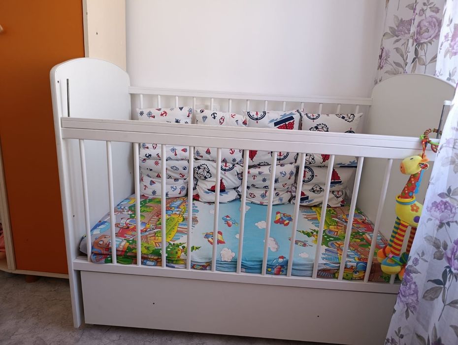 Продам кроватку манешку