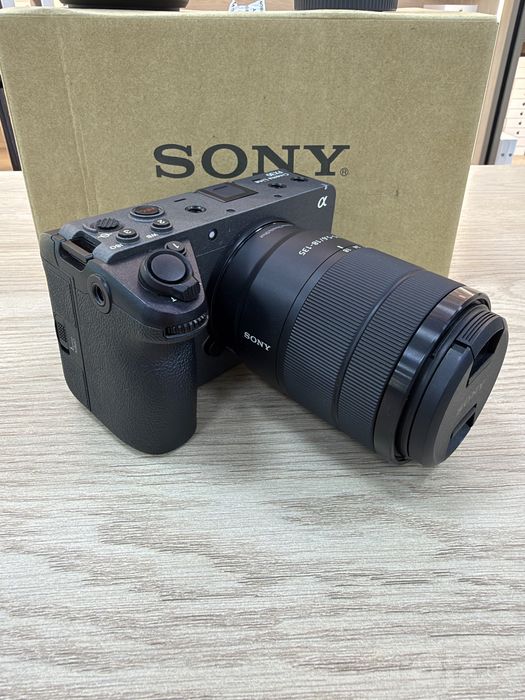 Sony FX30  OSS 18-135mm