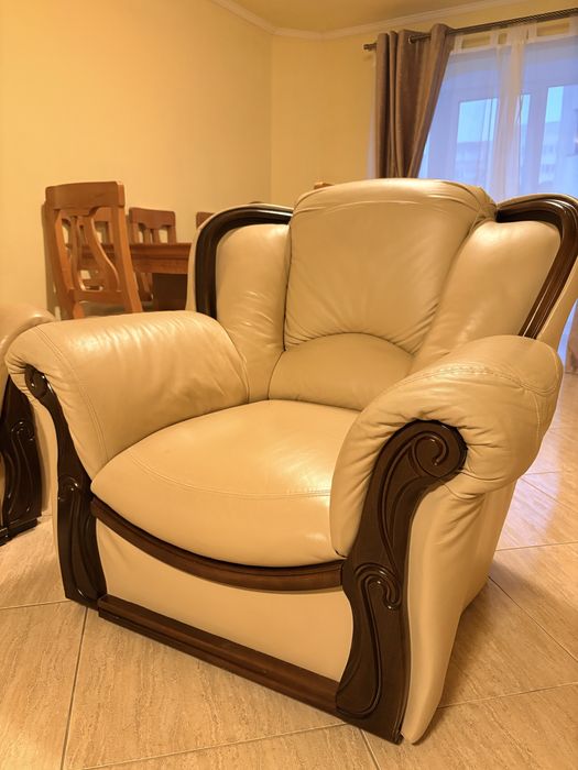 Set canapea cu doua fotolii