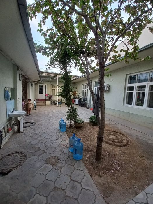 Шофайз 3-сот Углавой Фасад:10×30 Ер Хисобидиги ховли Сотилади