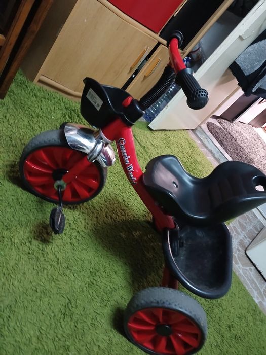 Bicicleta 3 roti  cu pedale