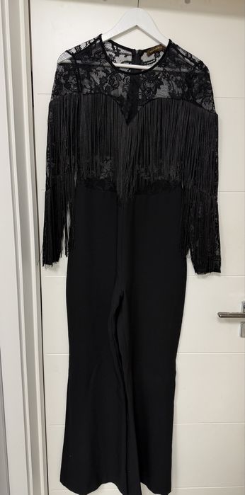 Черен стилен гащеризон с дантела и ресни