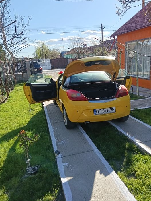 Opel tigra decapotabila