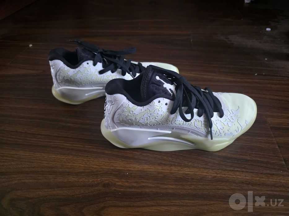 Крассовки оригинал jordan