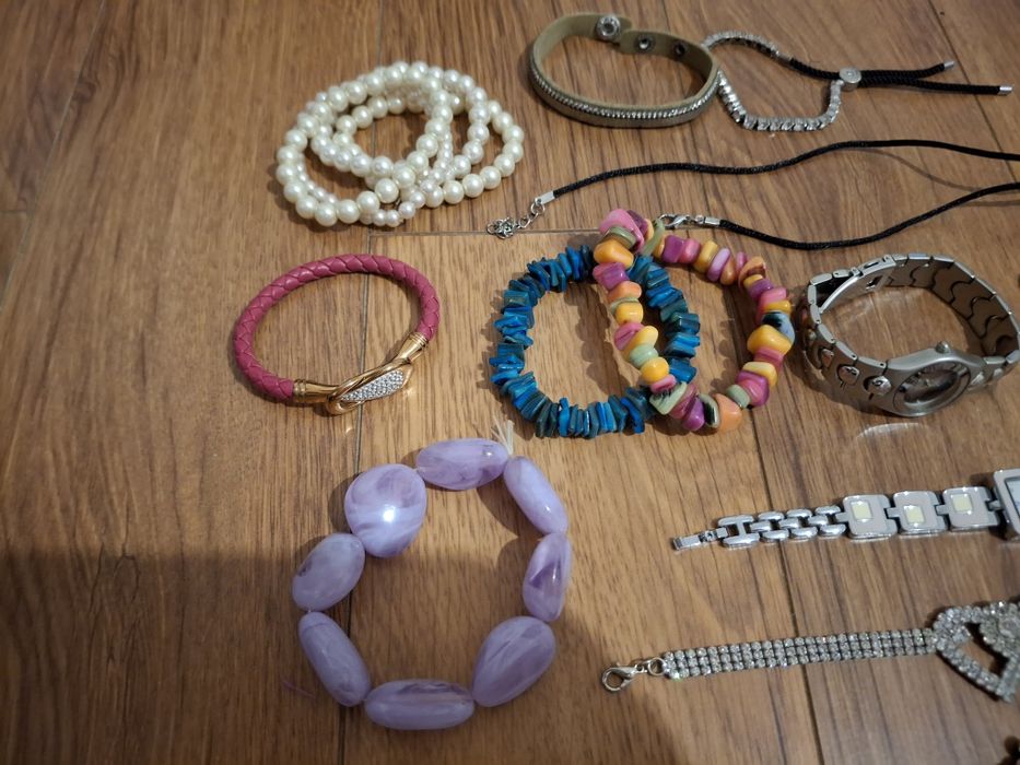 Bijuterii  asortaze de vanzare