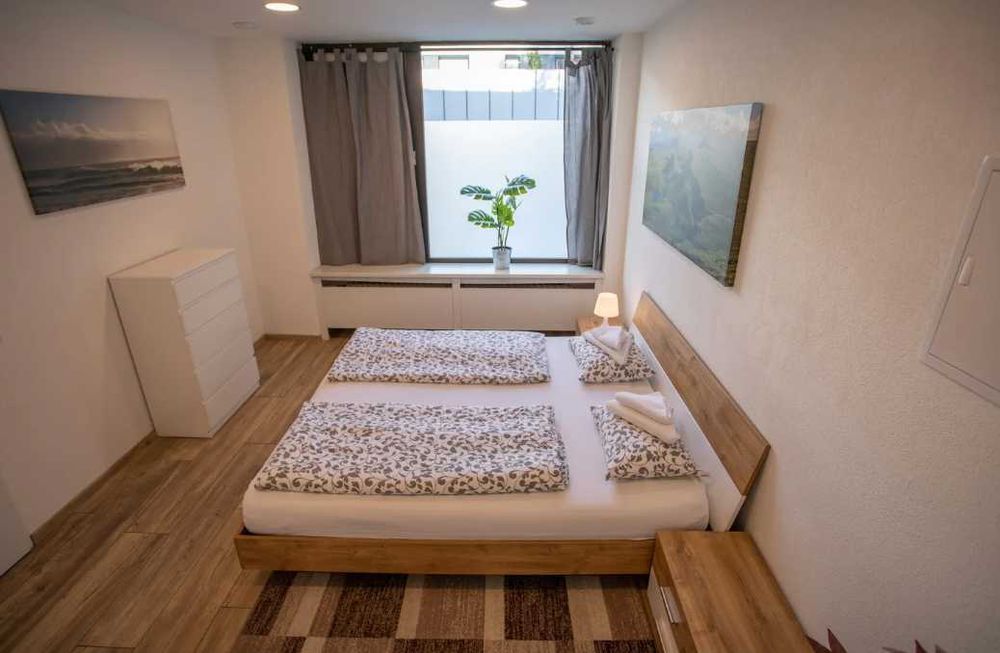 Дава се под наем Тристаен апартамент в Пловдив, Каменица 1 - 95 кв.м за 385 € - Снимка #1