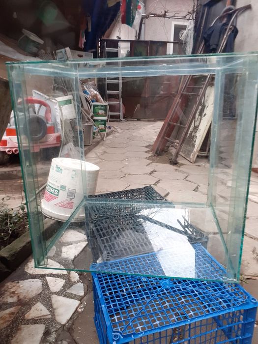 Аквариум 200л ..