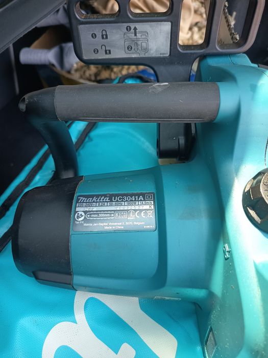 Drujbă Makita UC3041A