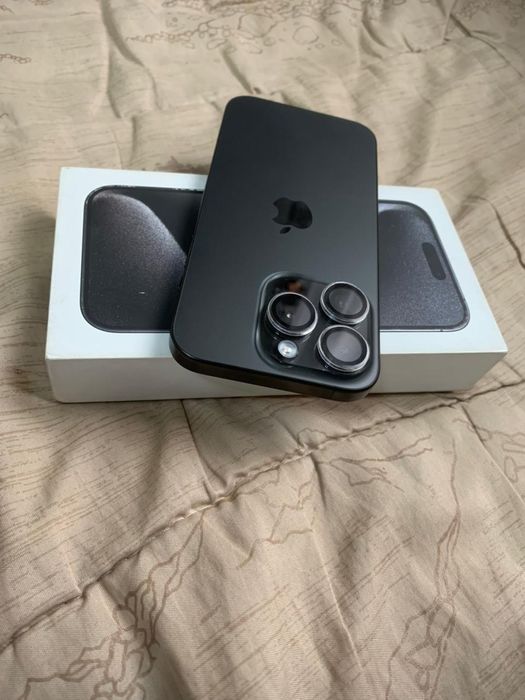 Айфон 15 про продам