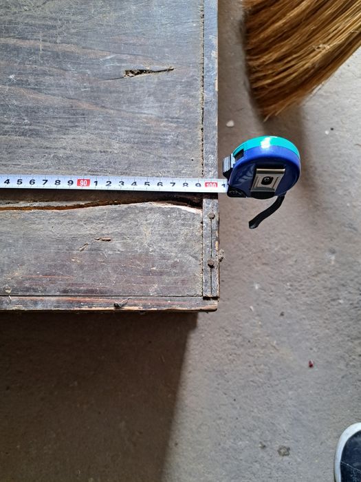 Голям стар дървен сандък