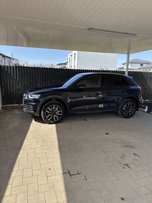 Audi Q5  -72000-!! km-reali