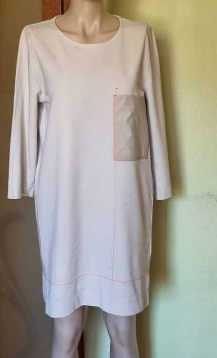 Rochie COS, bej nude, bumbac 96%, elastan 4%, marimea S (potrivit si M)