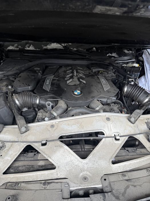 Bmw 750li xdrive individual  m pachet motor n63 530 cp