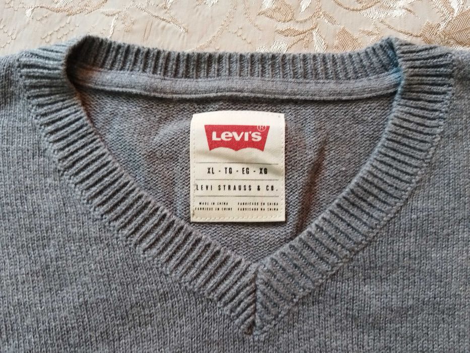 Мъжки блузи Levi's - размер XL/XXL