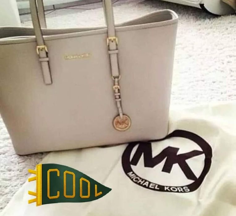Geanta damă MK classic, logo metalic auriu, Italia, saculet, etichetă