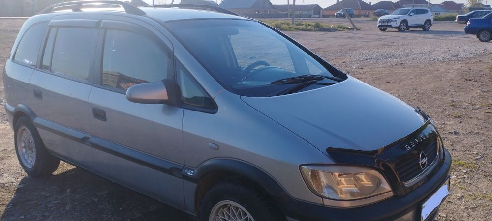 Опель зафира 2003 г.в.