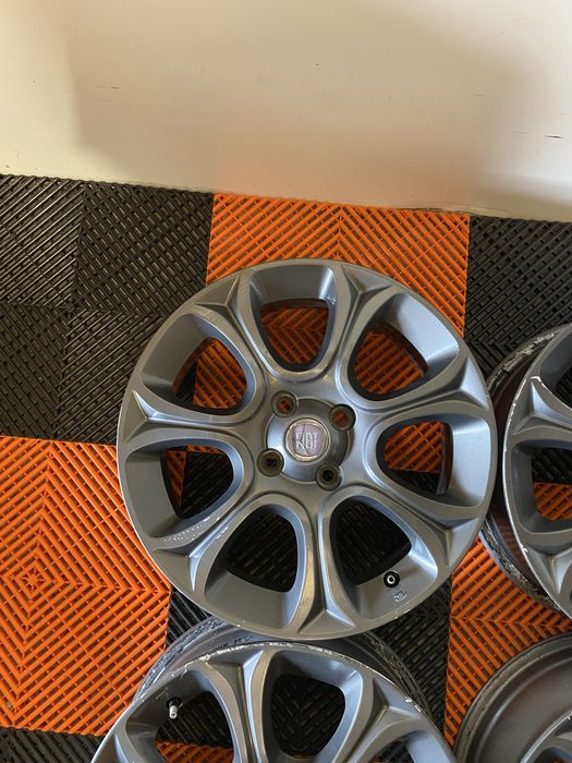 Jante originale Fiat Punto , 500L pe 16