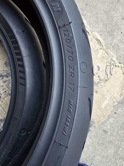 Anvelopa Moto Michelin 120/70 ZR17  DOT 3722. Stare Impecabilă.