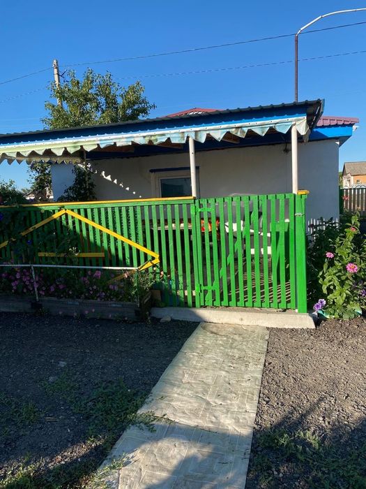 Продам дом с участком и хозпостройками