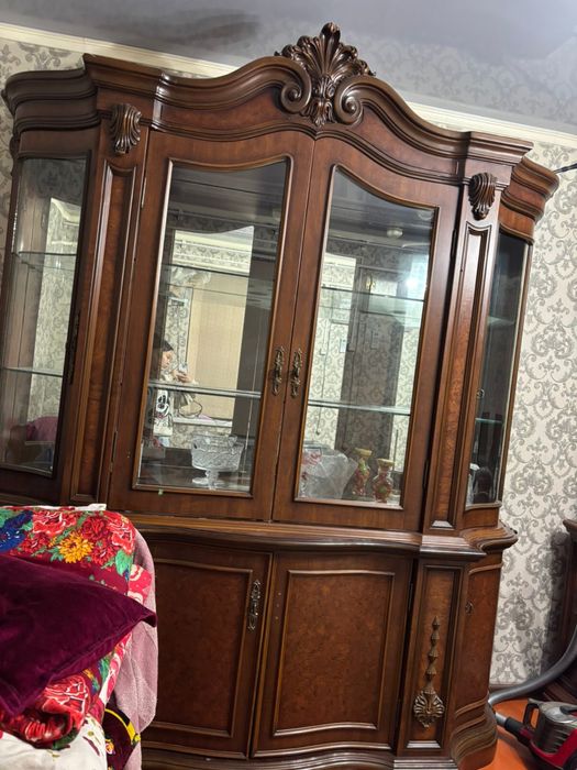 Стенка для гостиной и тримо коплект