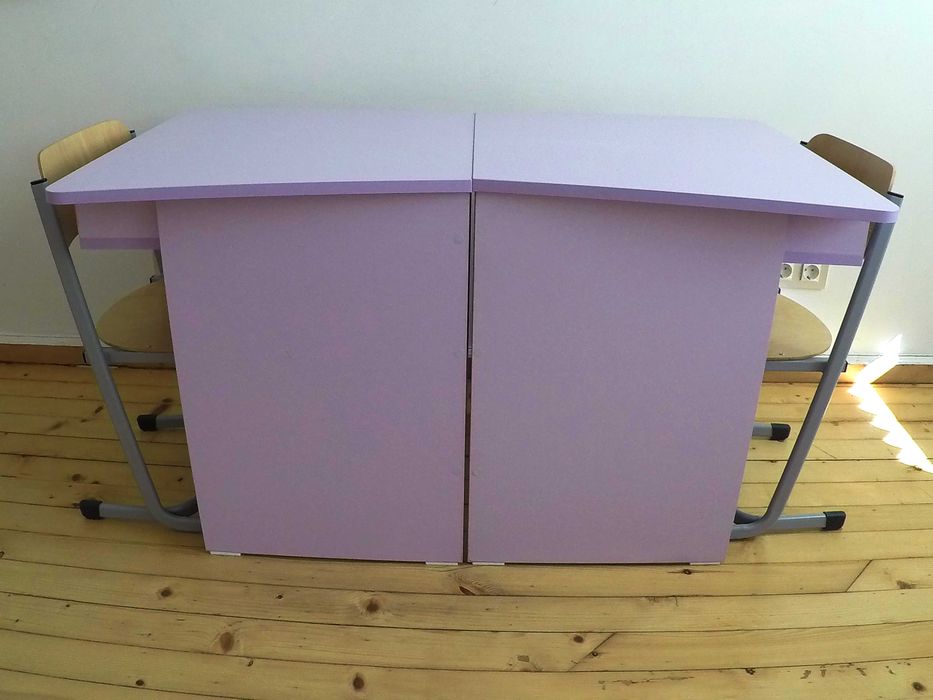 Детско бюро със стол