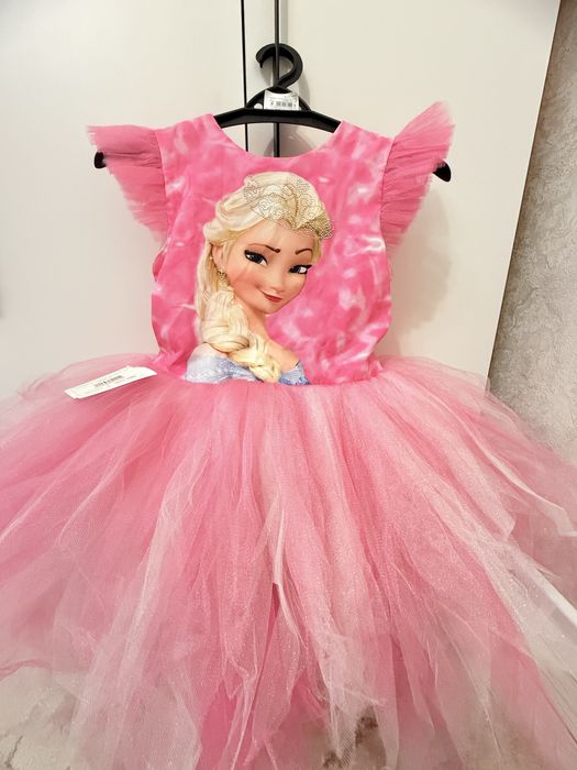 Продам платье новое с этикеткой цена 5000 тг возраст 6-8 лет