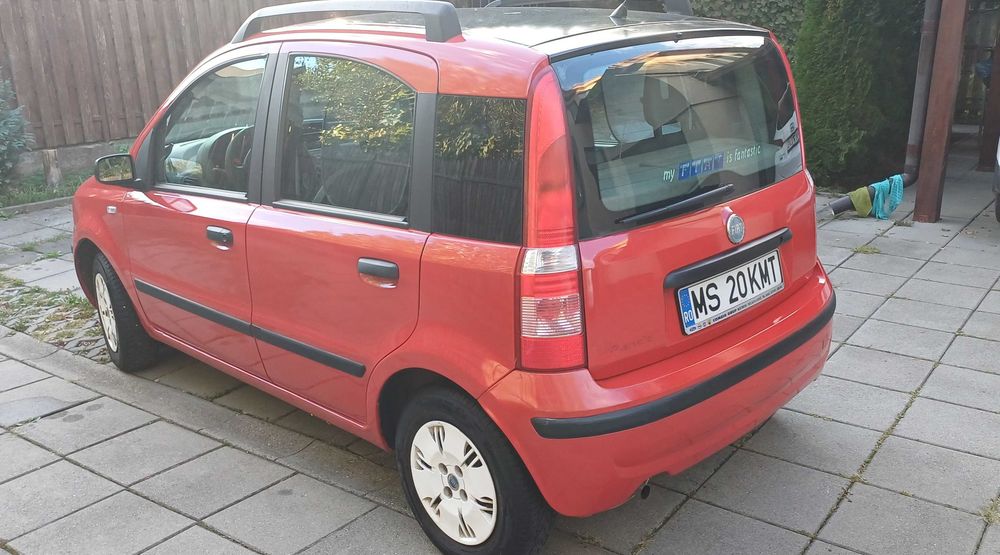 Vand FIAT PANDA 1.2 Benzina  60cp  an 2004, 142.700 km , cu AC