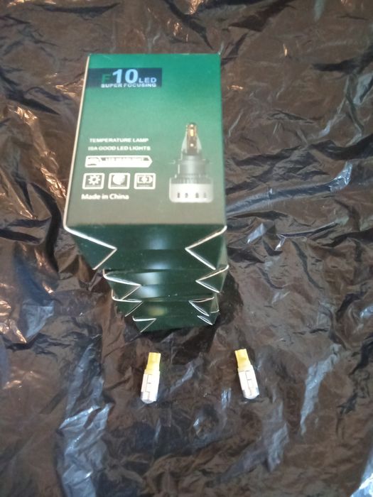 Vând becuri led noi nouțe