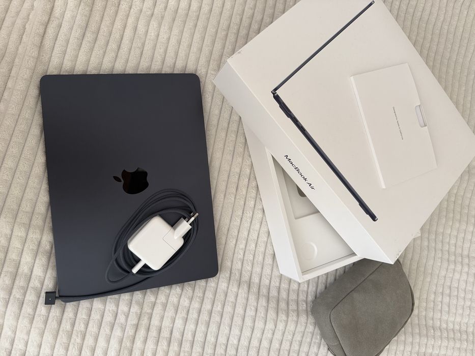 ПРОДАМ: MacBook air M2 2022