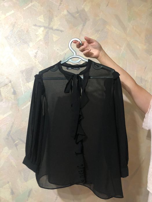 Блузка Zara черная