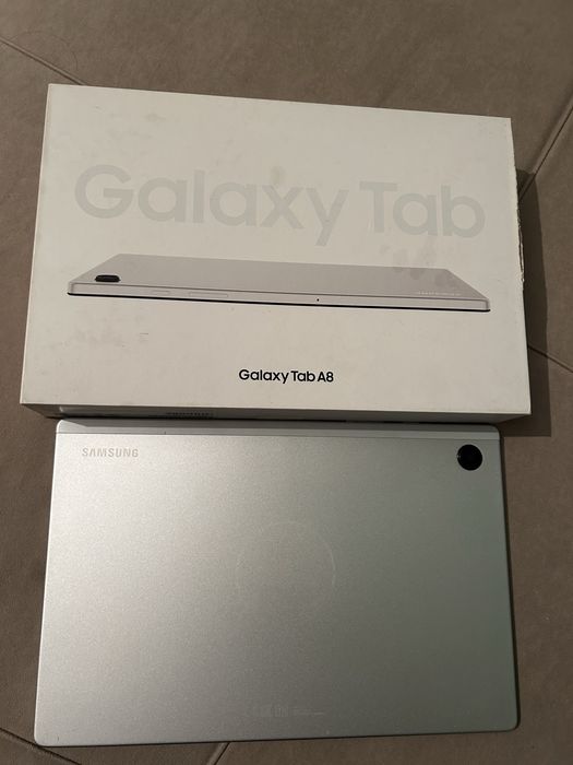 Galaxy Tab A8 продам