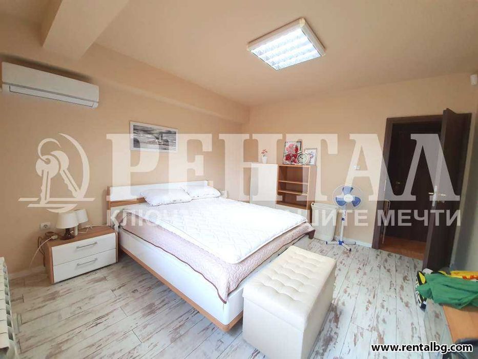 Продава се Тристаен апартамент в Пловдив, Център - 160 кв.м за 1557 €/кв.м - Снимка #8