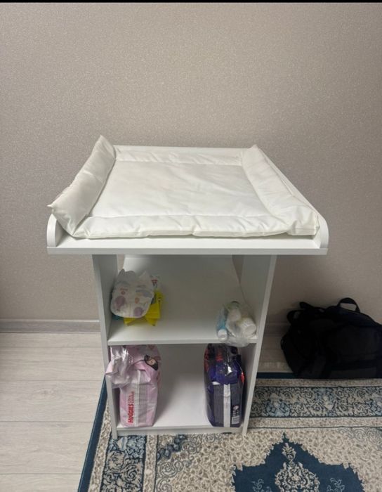 Продам пеленальный столик