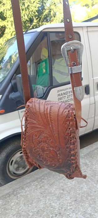 Дамска чанта от крокодилска кожа
