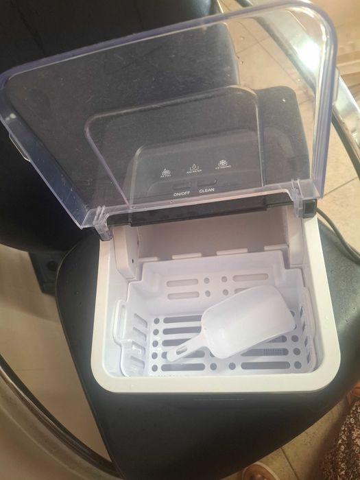 Ледогенератор, лед само за 7мин, ползван 4 месеца,