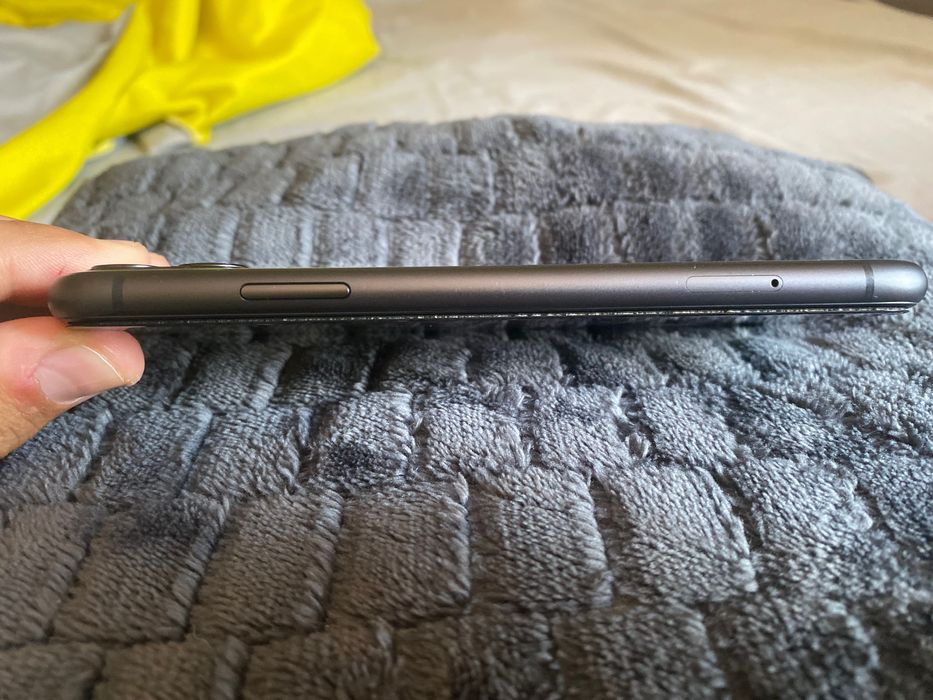 iPhone 11 Black 64gb