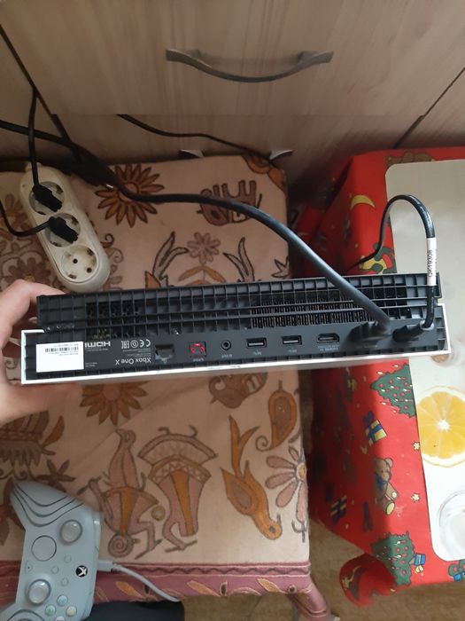 Xbox OneX 1Tb buton eject nefunctional