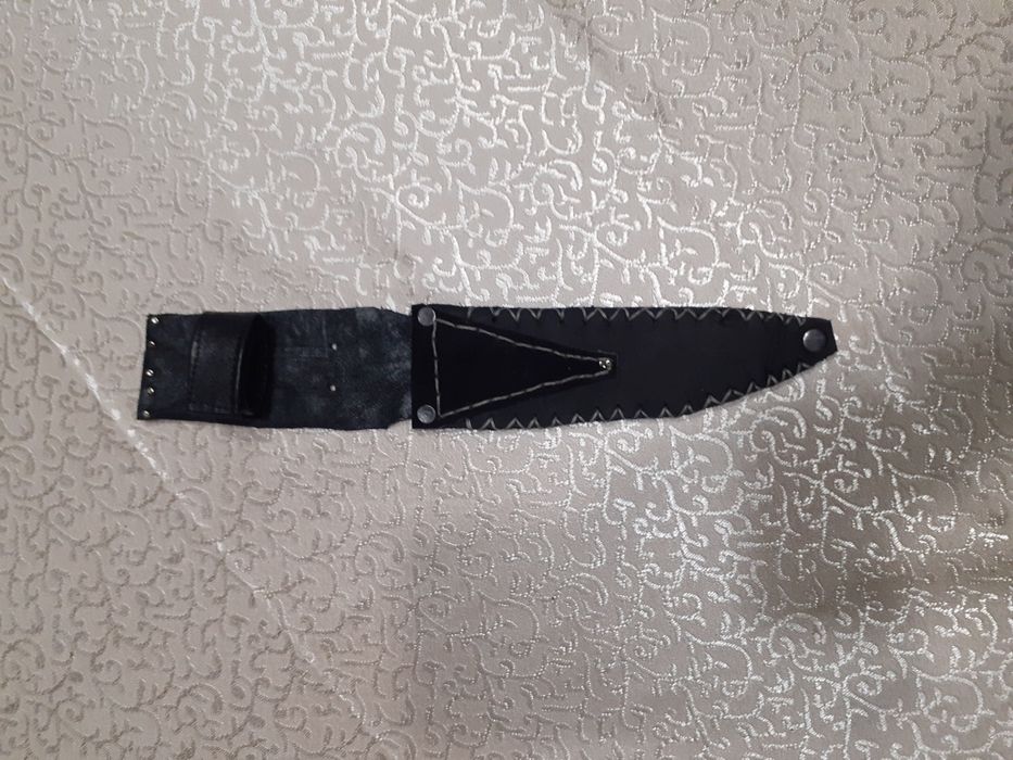 100% Кожена Каниа